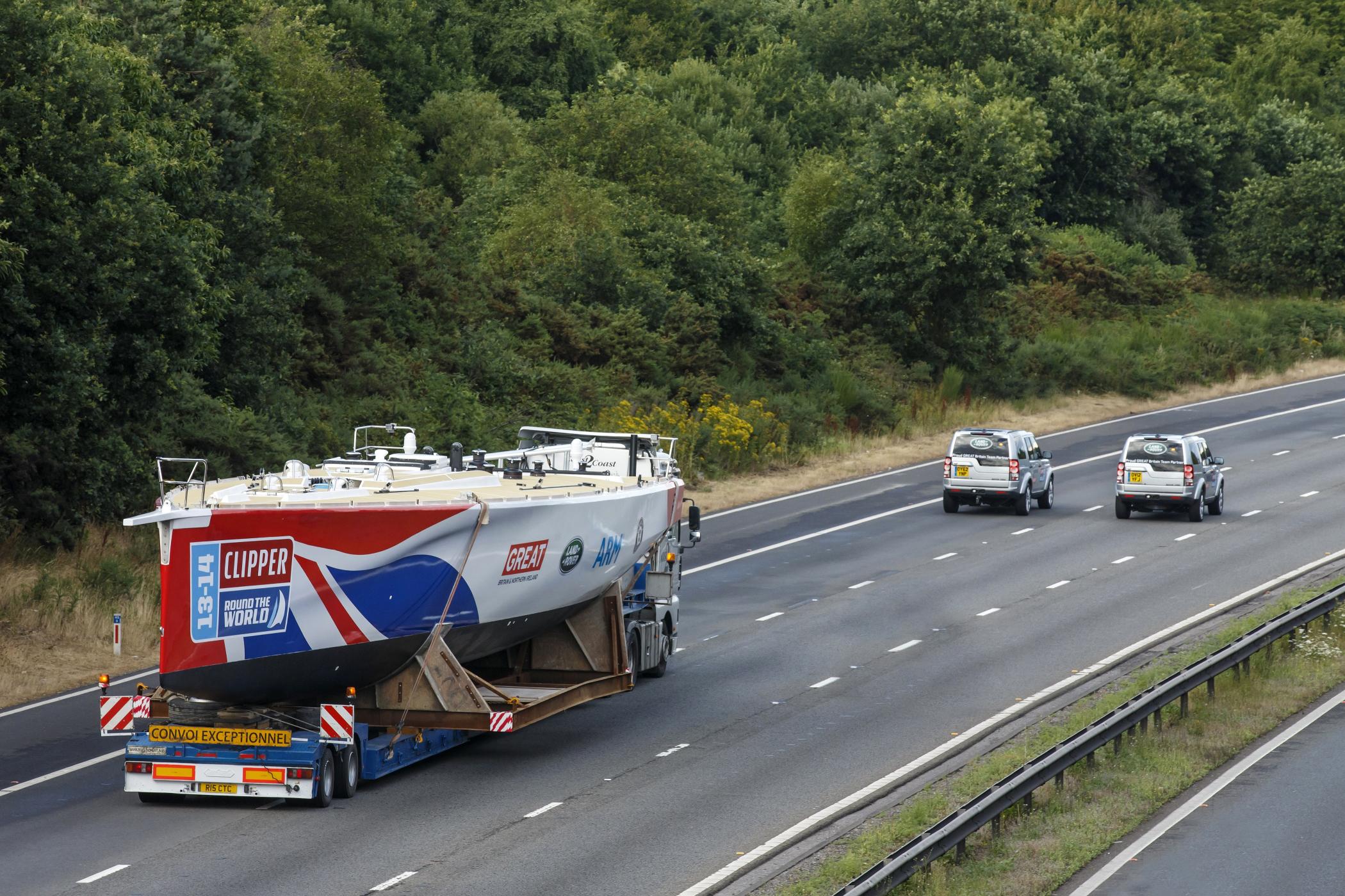 Land Rover supports yacht ‘GREAT Britain’