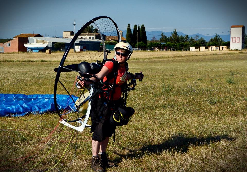 Two women in training for the Icarus Trophy