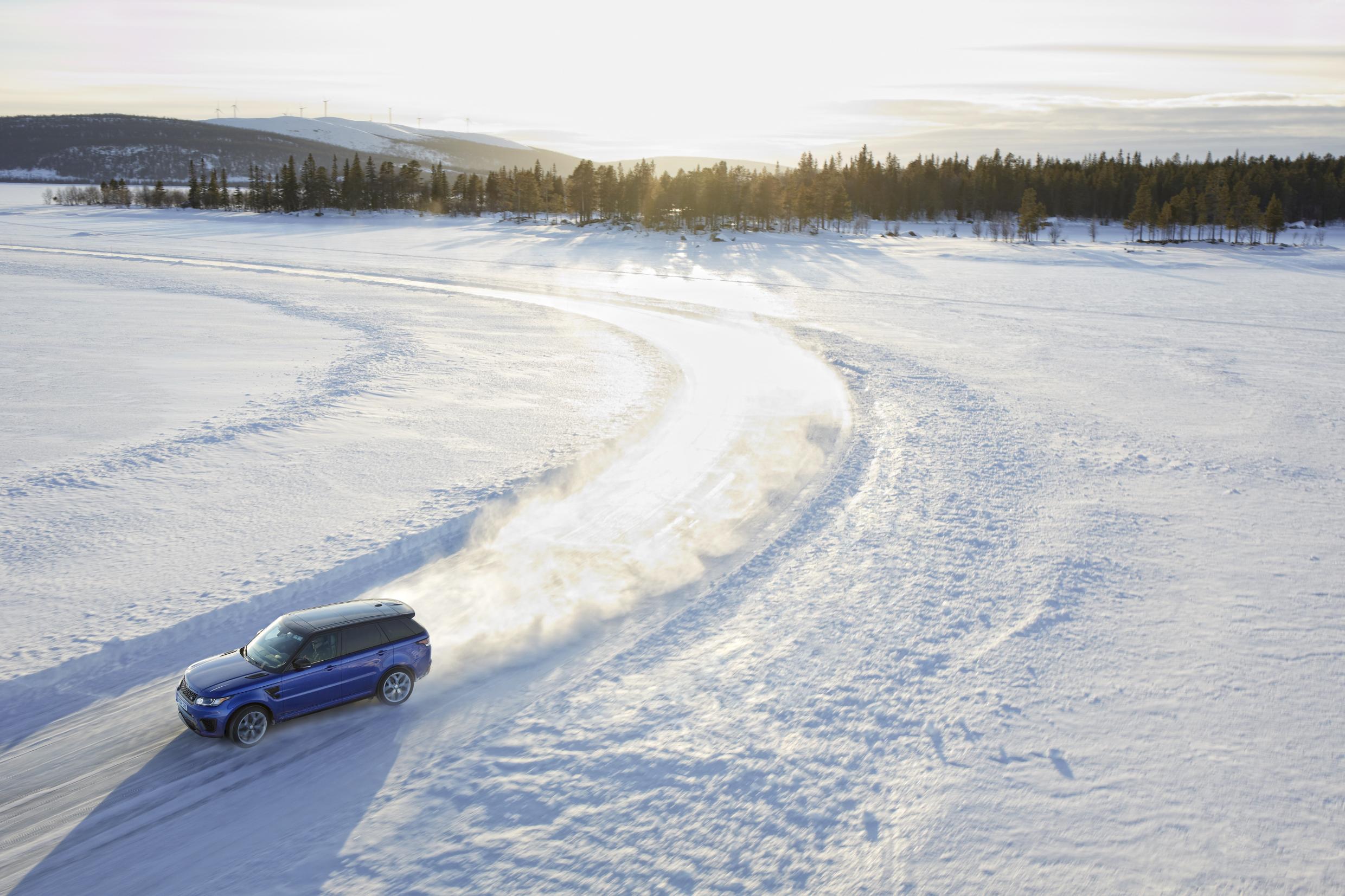 Ben Saunders drives on ice in a Range Rover Sport SVR