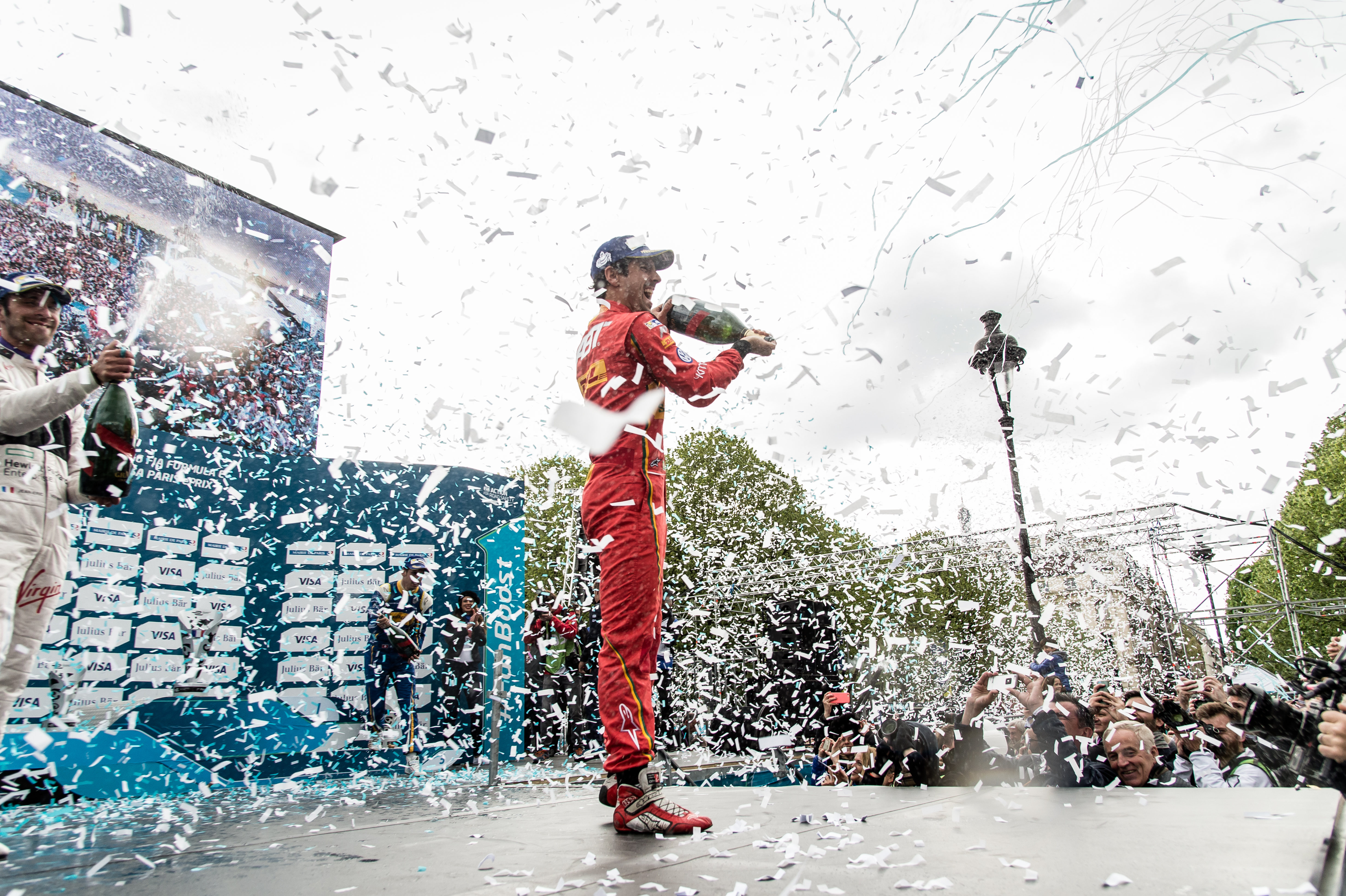 MUMM is the official champagne sponsor for Formula E