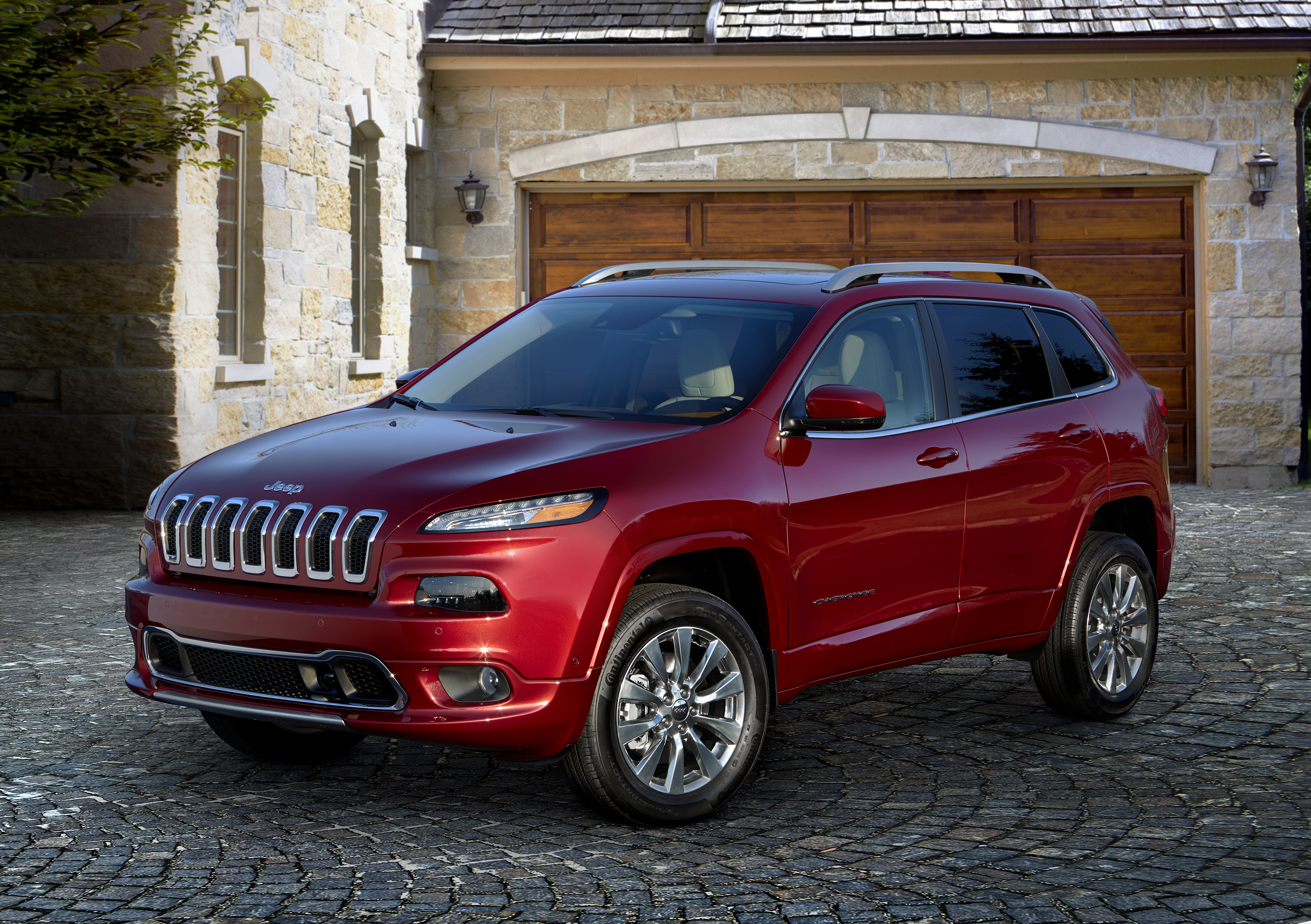 Jeep Cherokee ‘Overland’ version announced