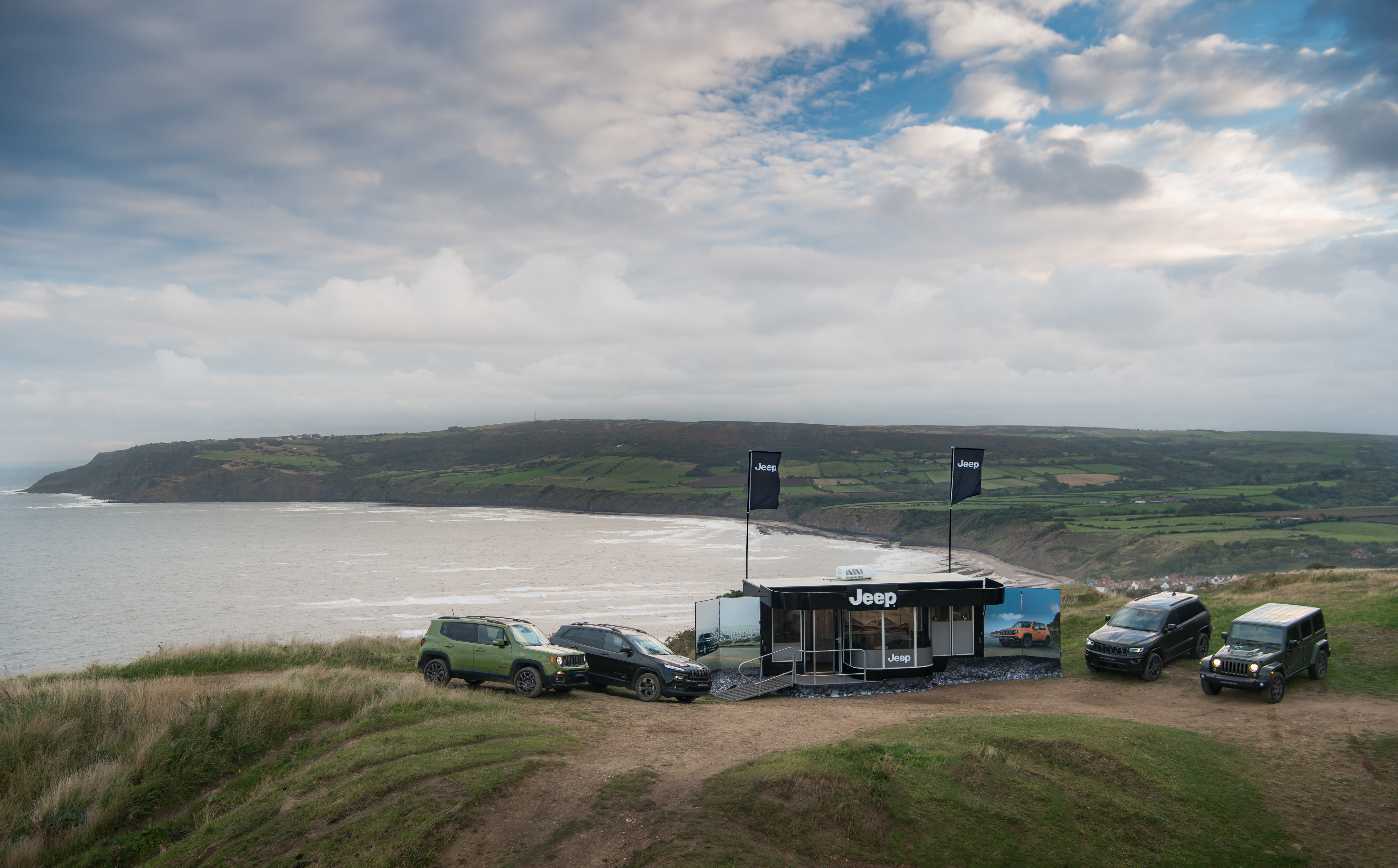 ‘Pop-up’ dealership shows off Grand Cherokee’s 4×4 power