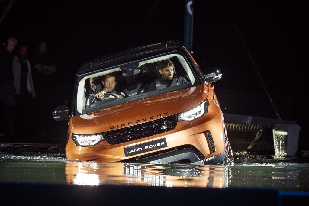 Here it is – the all-new Land Rover Discovery 5