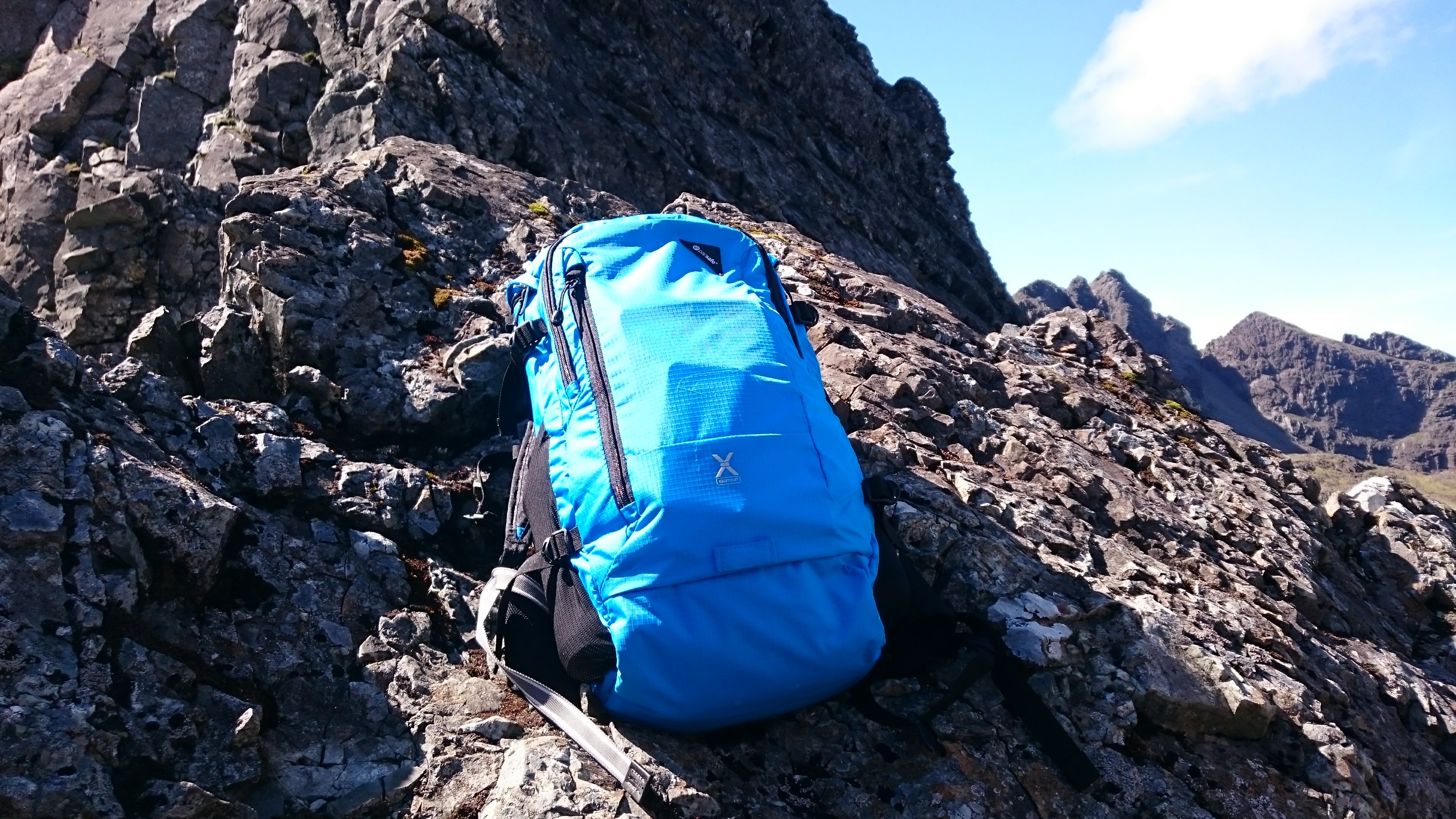 Pacsafe Venturesafe X30 backpack review