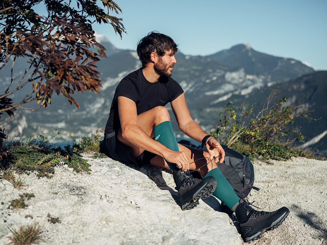 We take a look at the brand CEP and its compression hiking socks –  Adventure 52