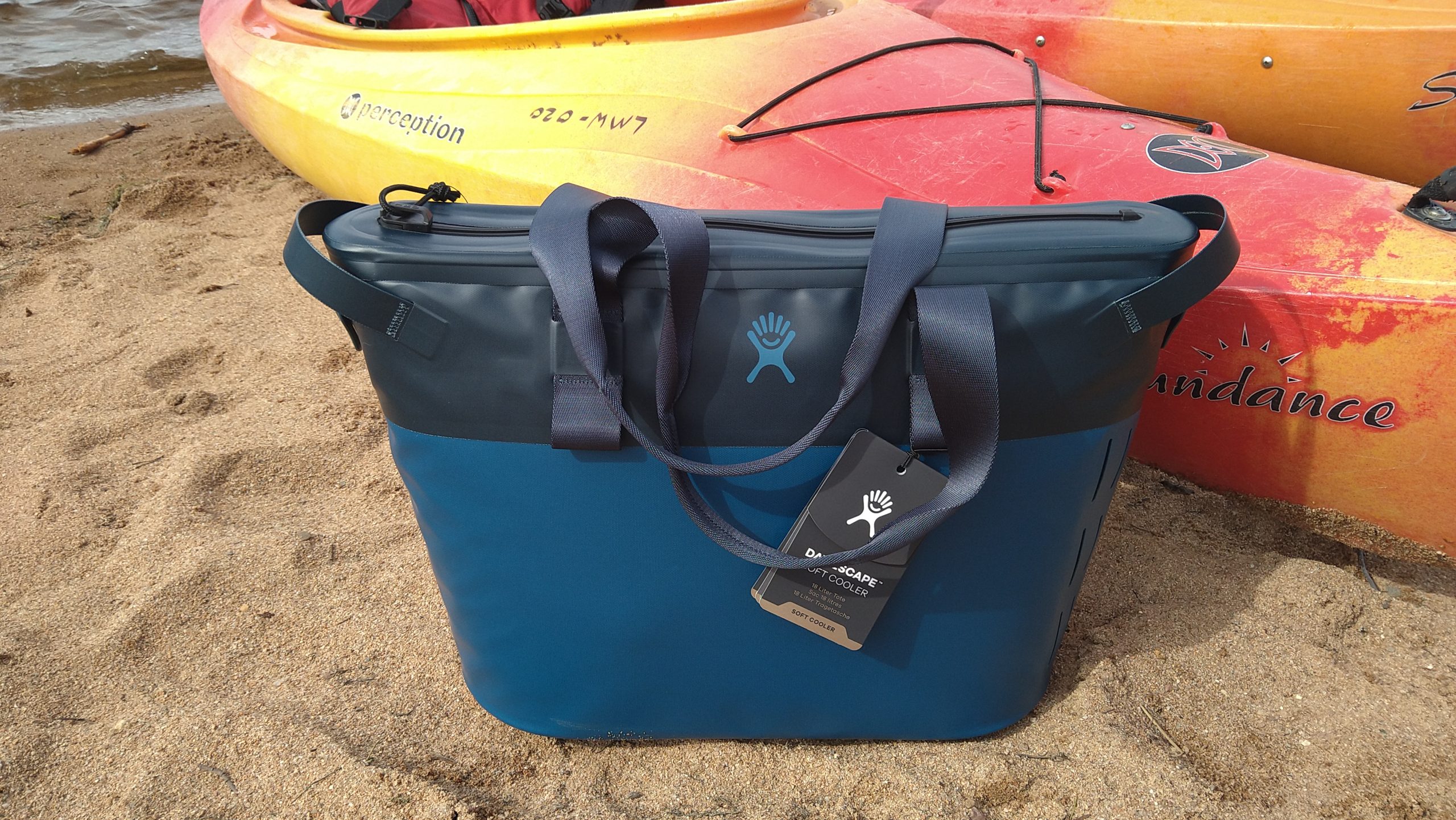 Hydro Flask 18 L Day Escape Soft Cooler Tote Peppercorn